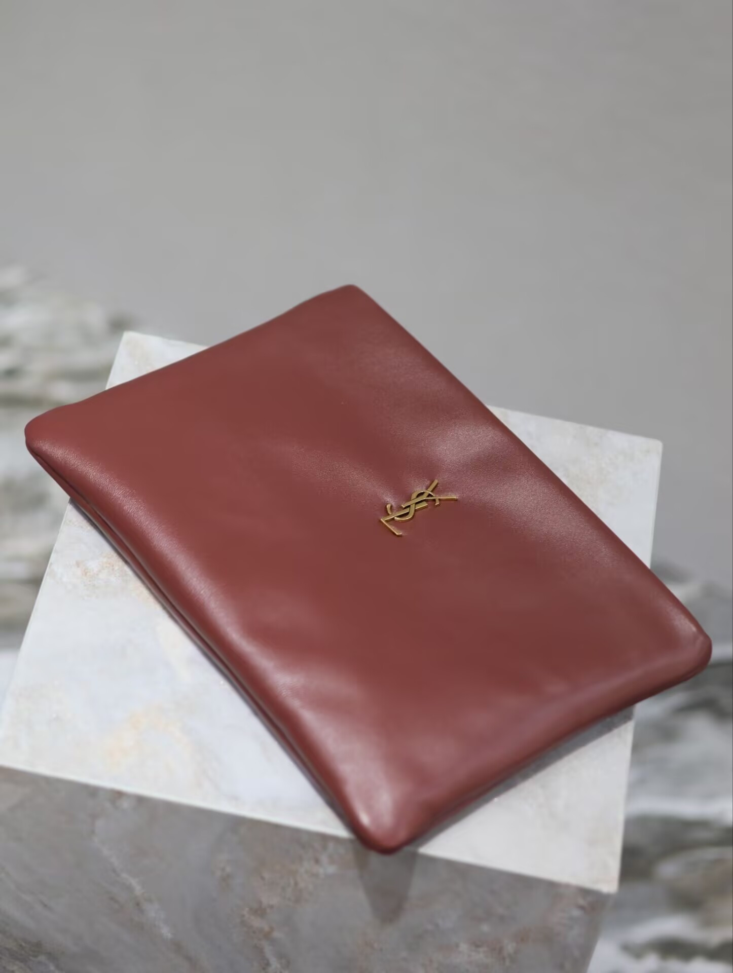 YSL CALYPSO large pouch in lambskin 30x22x3cm - Image 3