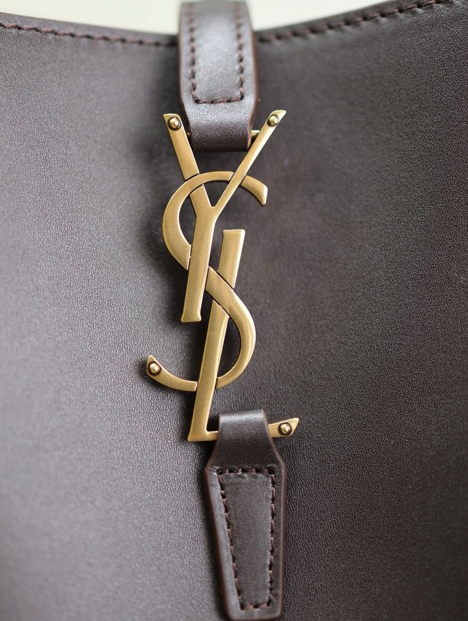 YSL LE 37 In Shiny Leather 26x20x12cm - Image 8