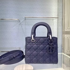 Small Lady Dior Bag 20 x 17 x 8 cm