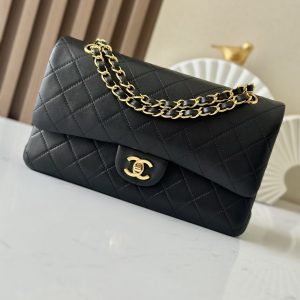 Chanel Classic Flap Bag 15.5x25.5x6.5cm