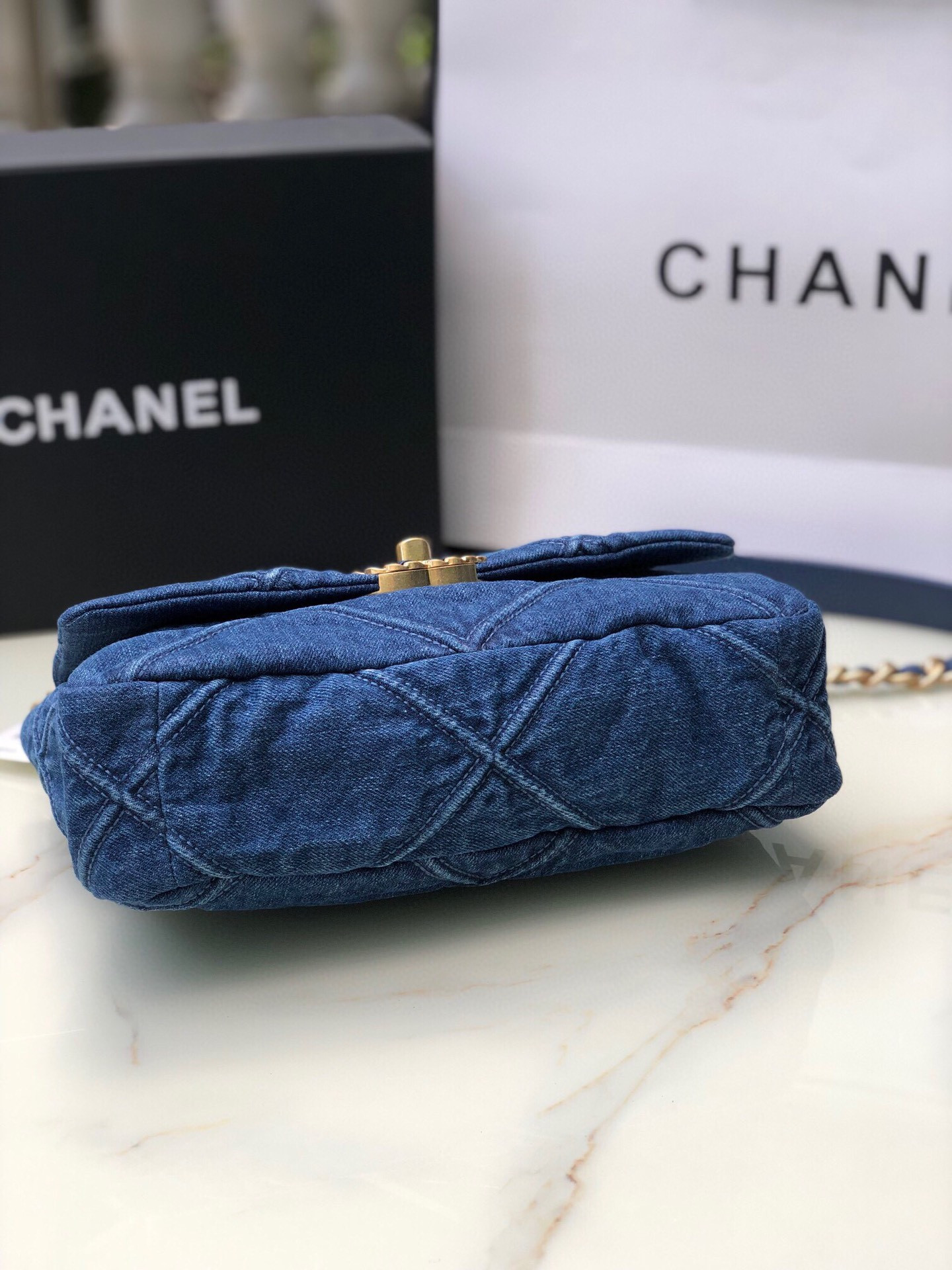 CHANEL 19 HANDBAG Ruthenium-Finish Metal Navy 6.2 ¡Á 10.1 ¡Á 3.5 in - Image 8