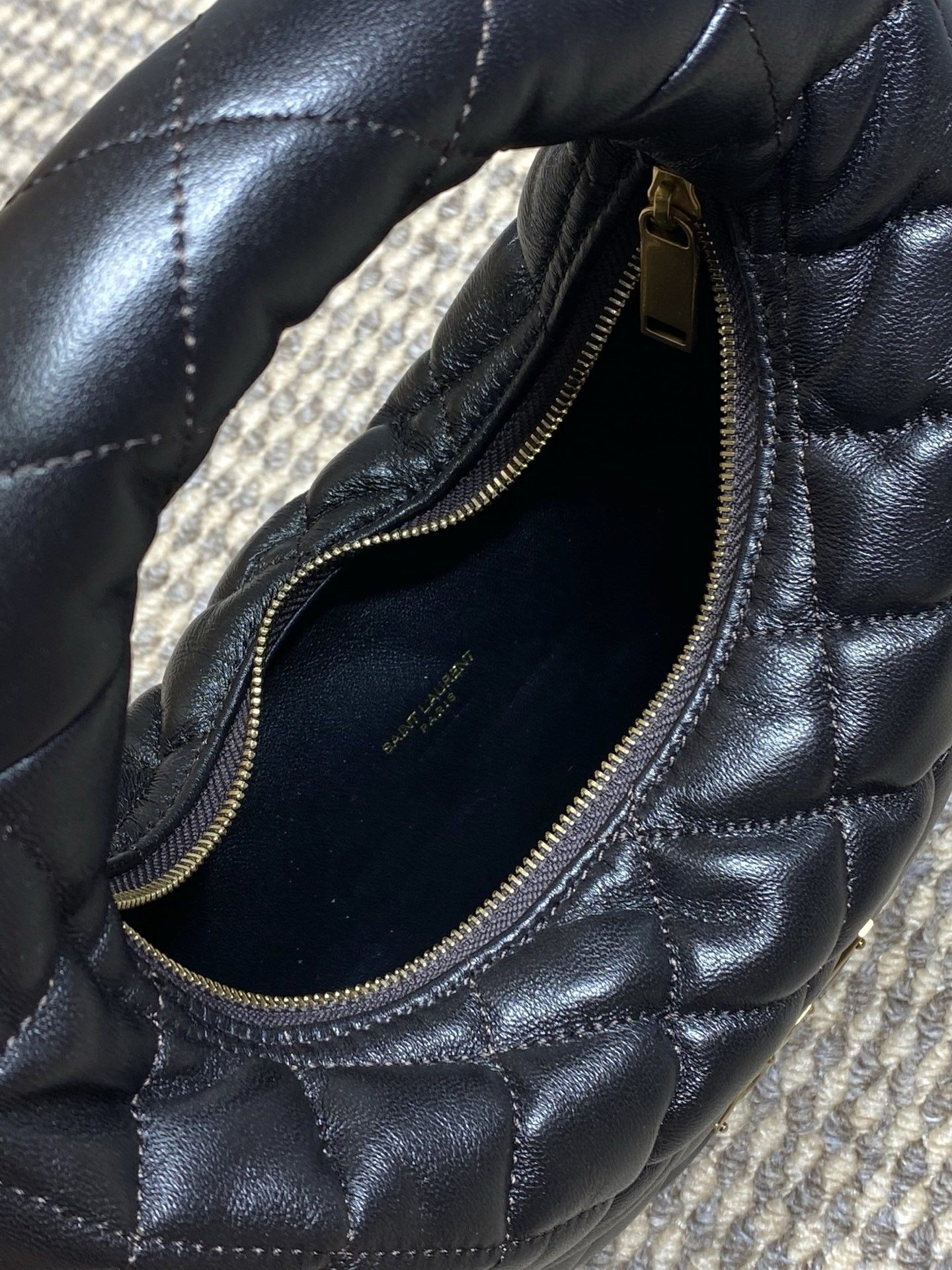 YSL ICARINO IN QUILTED NAPPA 17x13x3cm - Image 9
