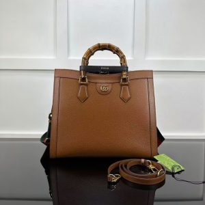 Alternative view of Gucci Diana large tote bag 35x30x14 cm