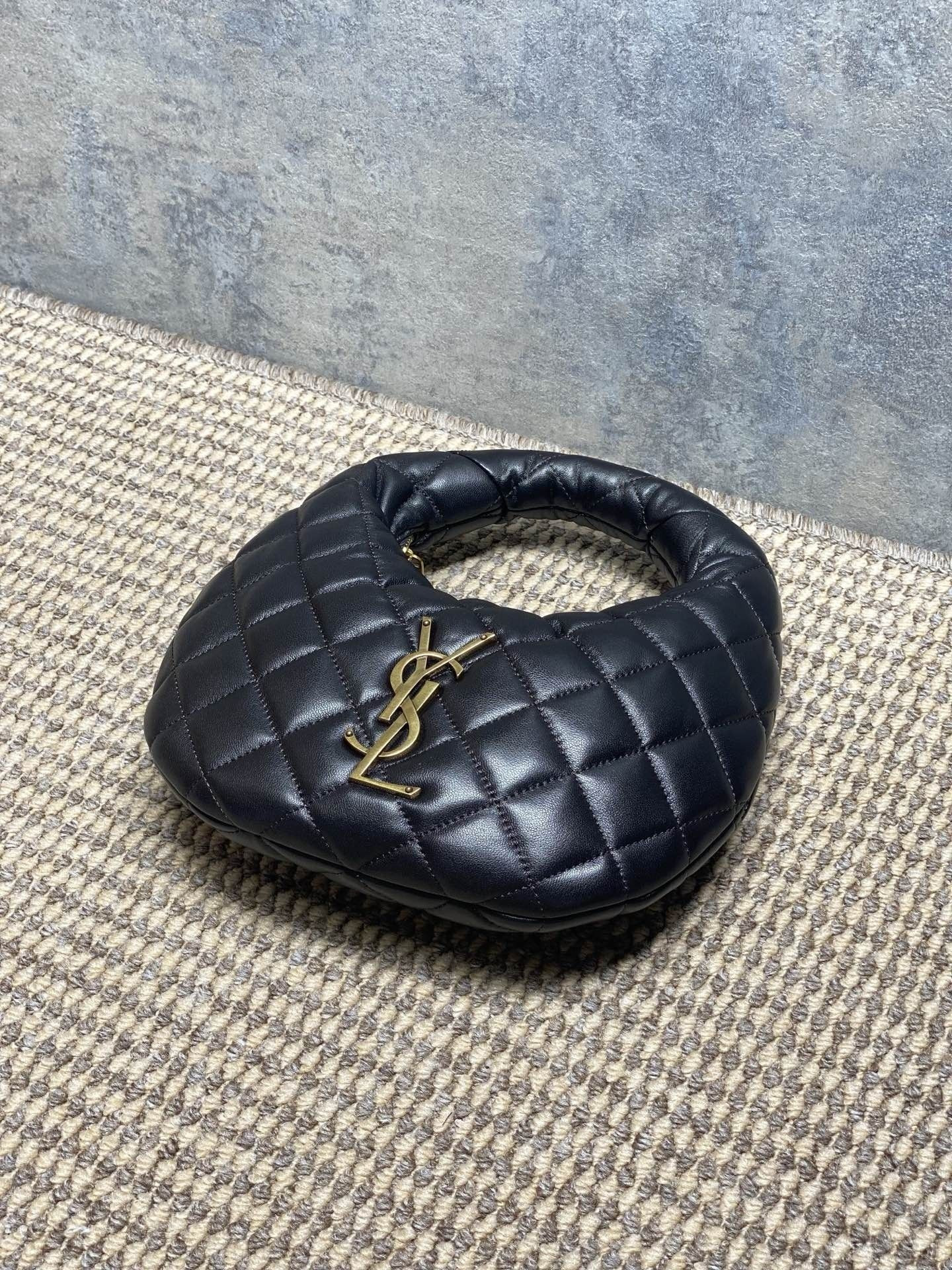 YSL ICARINO IN QUILTED NAPPA 17x13x3cm - Image 6