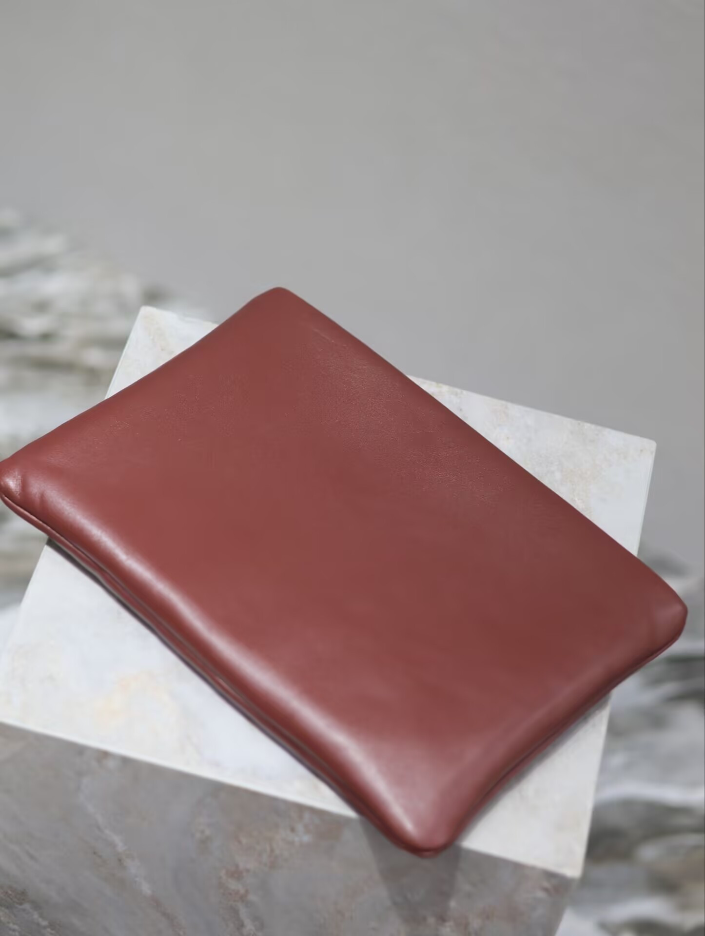 YSL CALYPSO large pouch in lambskin 30x22x3cm - Image 4