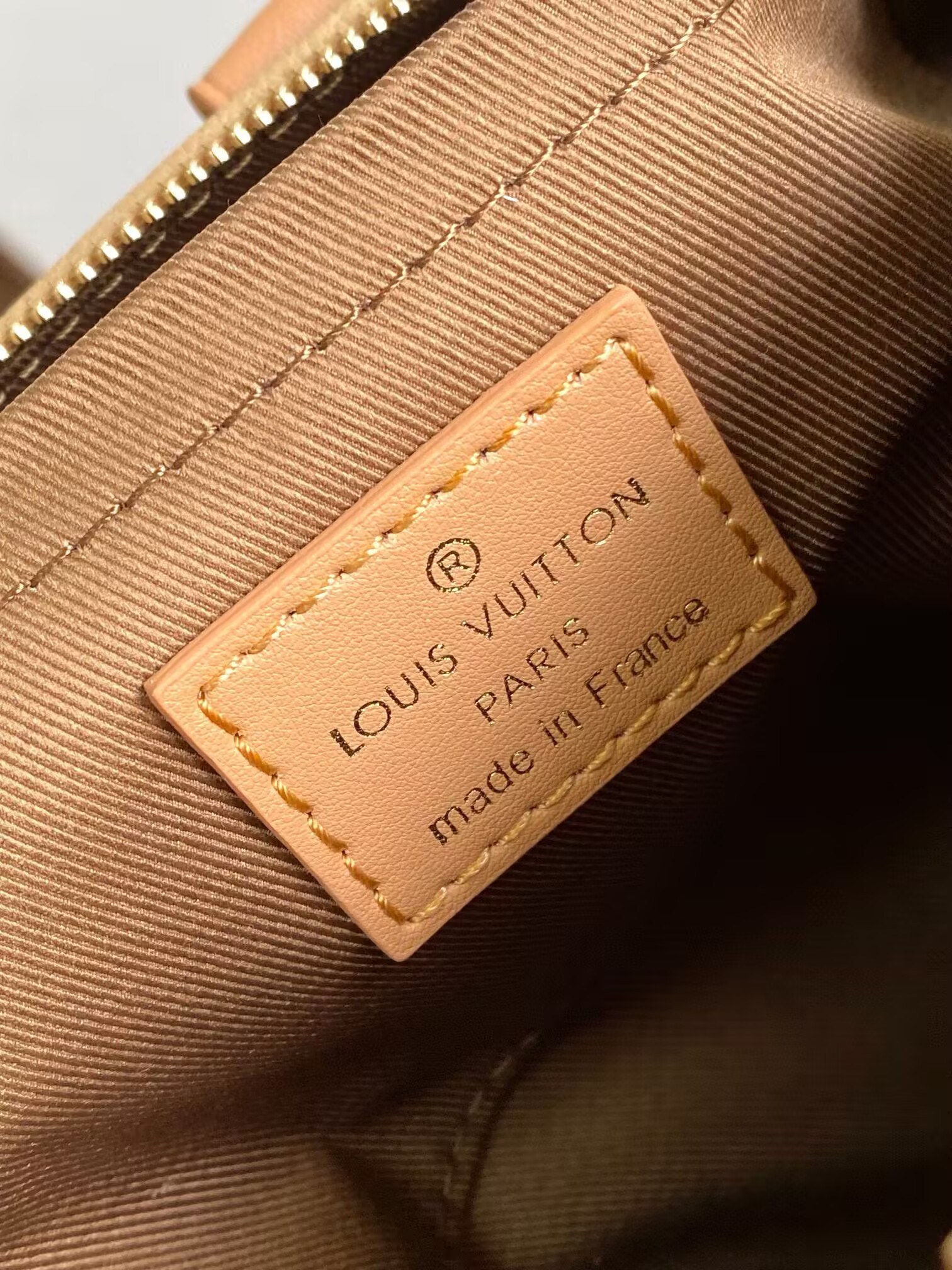 LV Keepall Bandouli¨¨re 25 M12627 25x15x11cm - Image 10