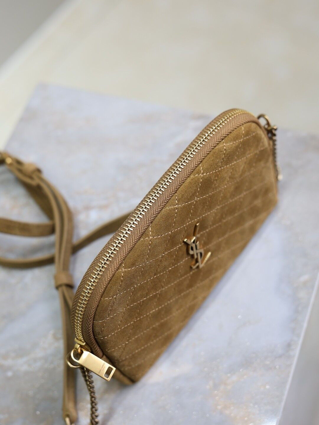 YSL Gaby ZIPPED POUCH IN SUEDE 18x13x3.5cm - Image 7