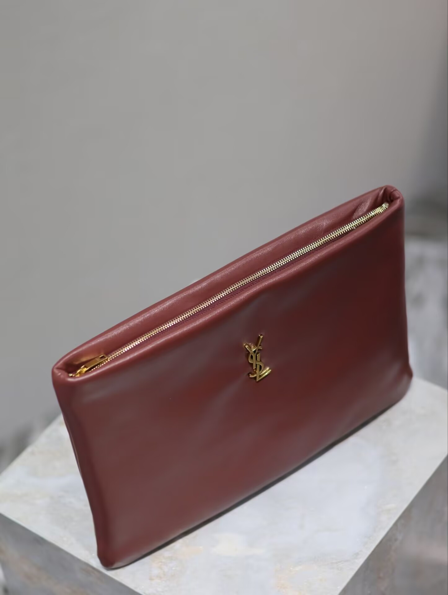 YSL CALYPSO large pouch in lambskin 30x22x3cm - Image 5