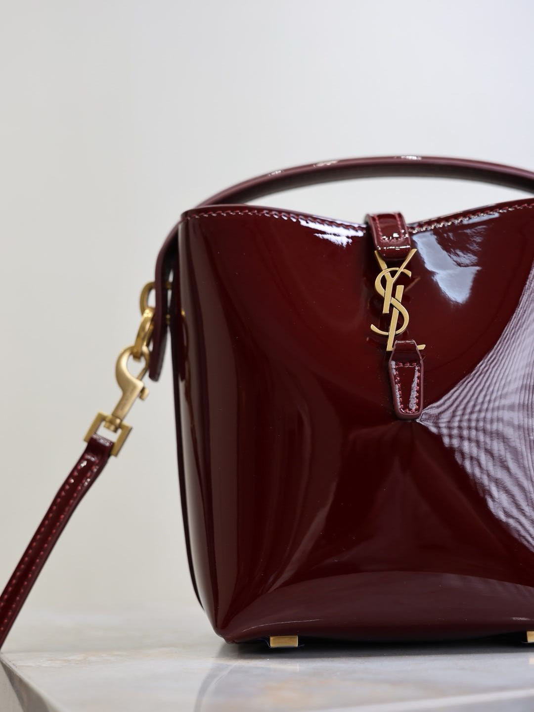 YSL LE 37 Mini in Patent Leather 15x13x6cm - Image 9