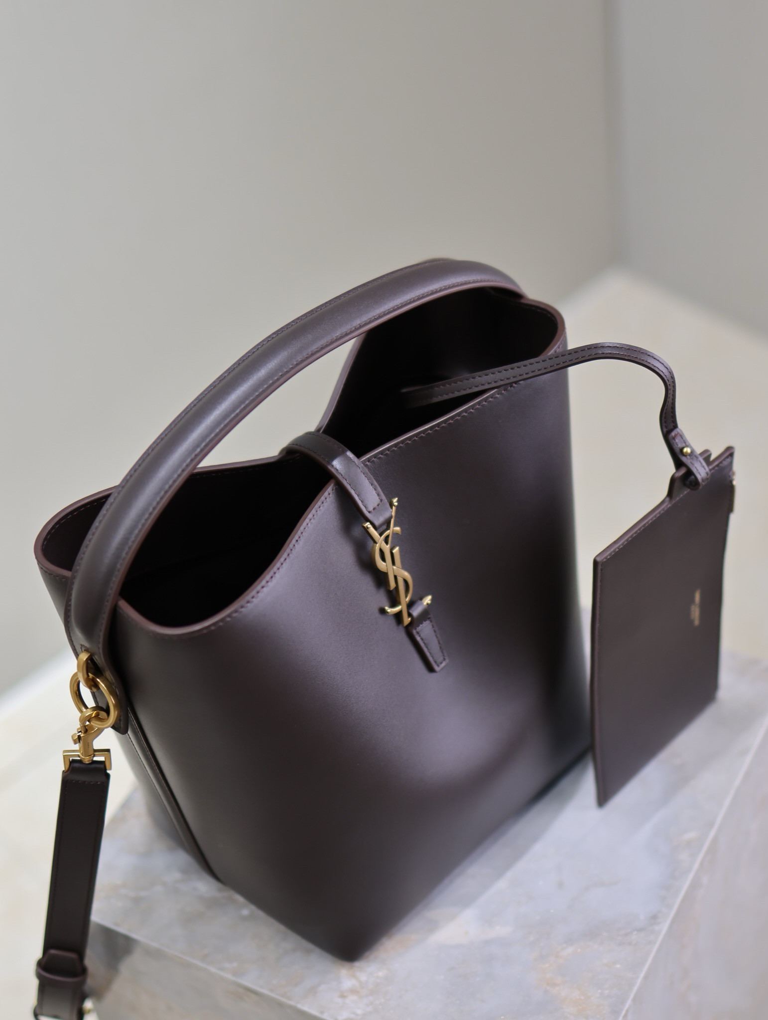 YSL LE 37 In Shiny Leather 26x20x12cm - Image 4