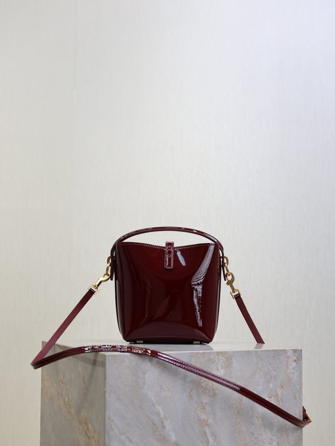YSL LE 37 Mini in Patent Leather 15x13x6cm - Image 3