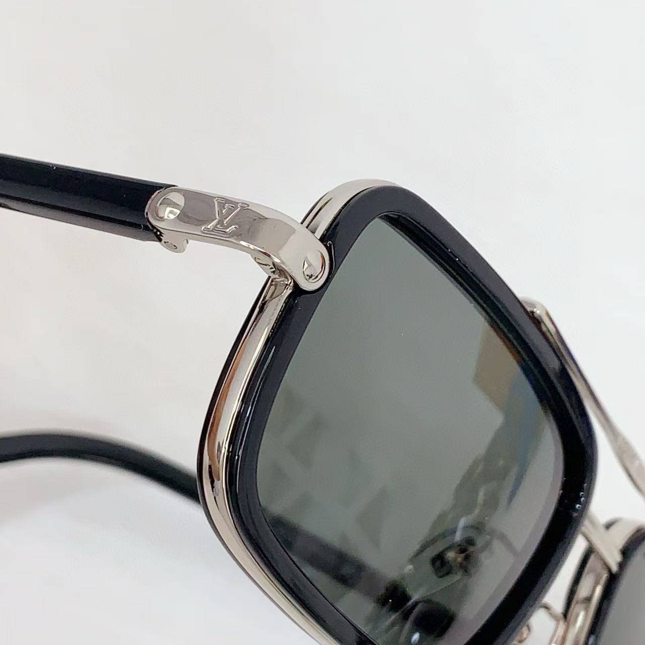 LV Signature Duo Square Sunglasses Z2212U - Image 5