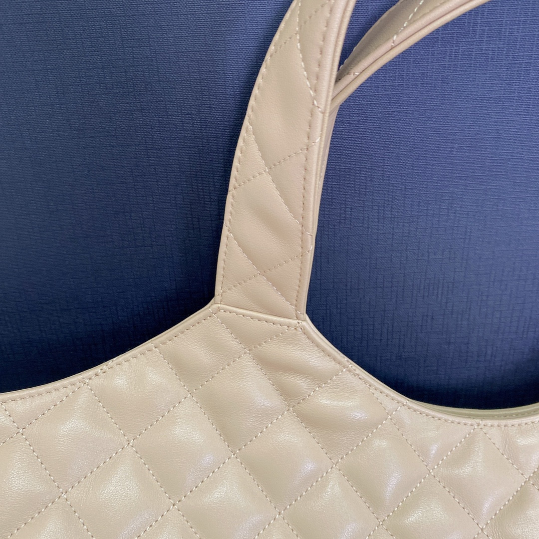 YSL ICARE MAXI SHOPPING BAG IN QUILTED LAMBSKIN - Image 9