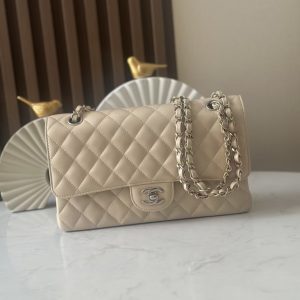 Alternative view of Chanel Classic Flap Bag Pearlescent apricot-colored lambskin with silver hardware 15x25.5x6cm