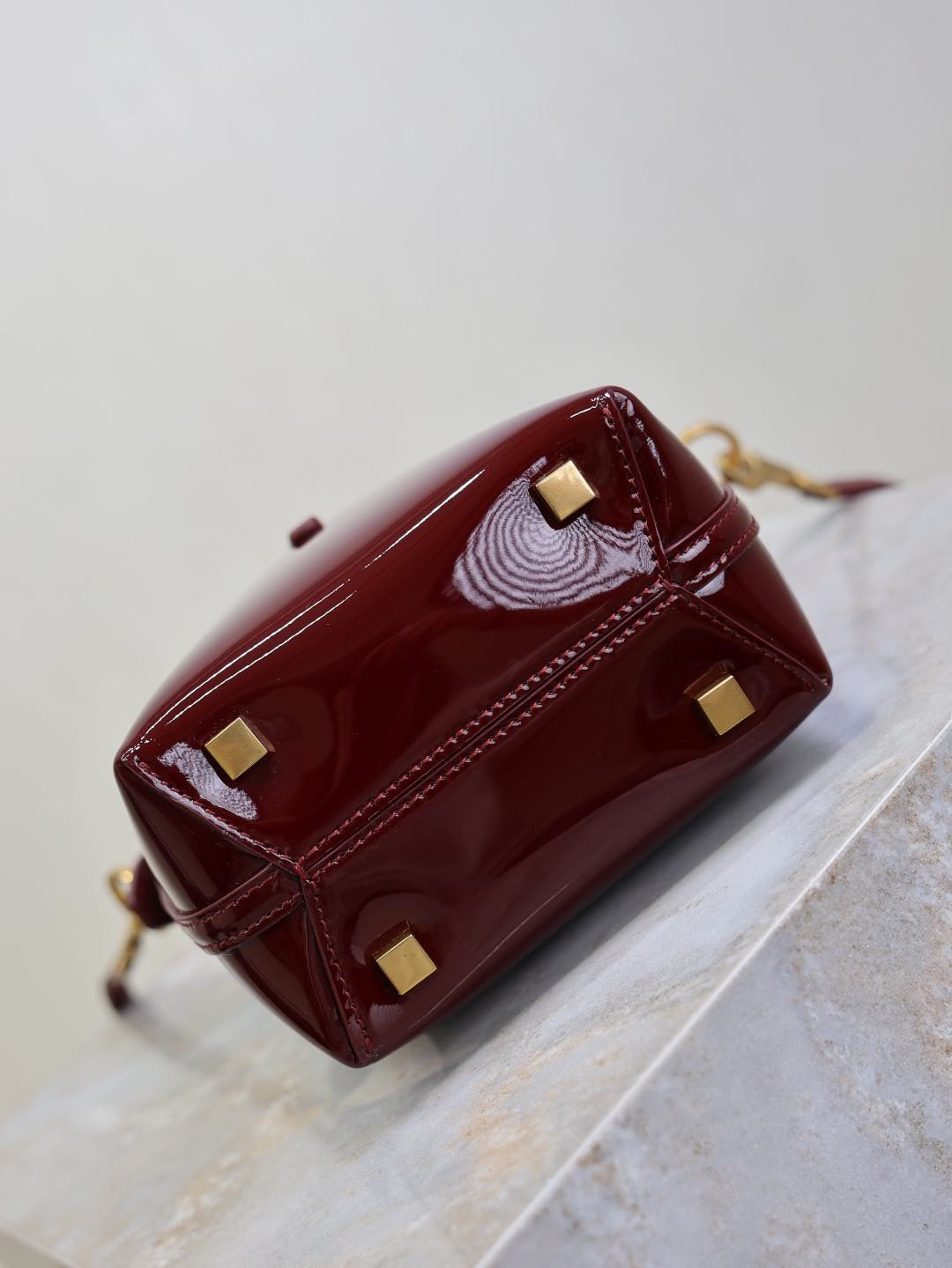 YSL LE 37 Mini in Patent Leather 15x13x6cm - Image 6