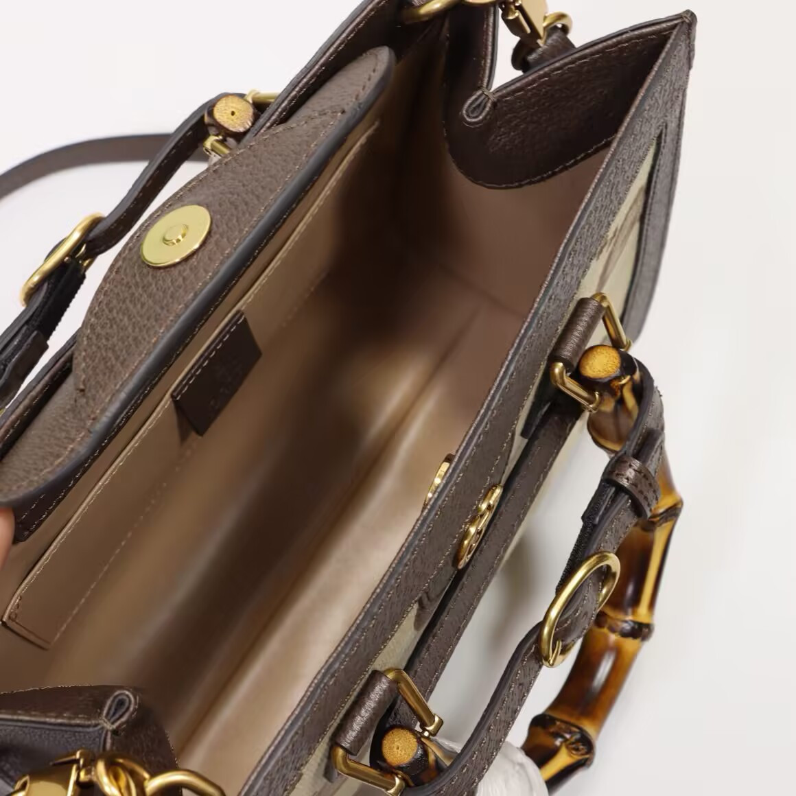 Gucci Diana Tote Bag 27x24x11cm - Image 6