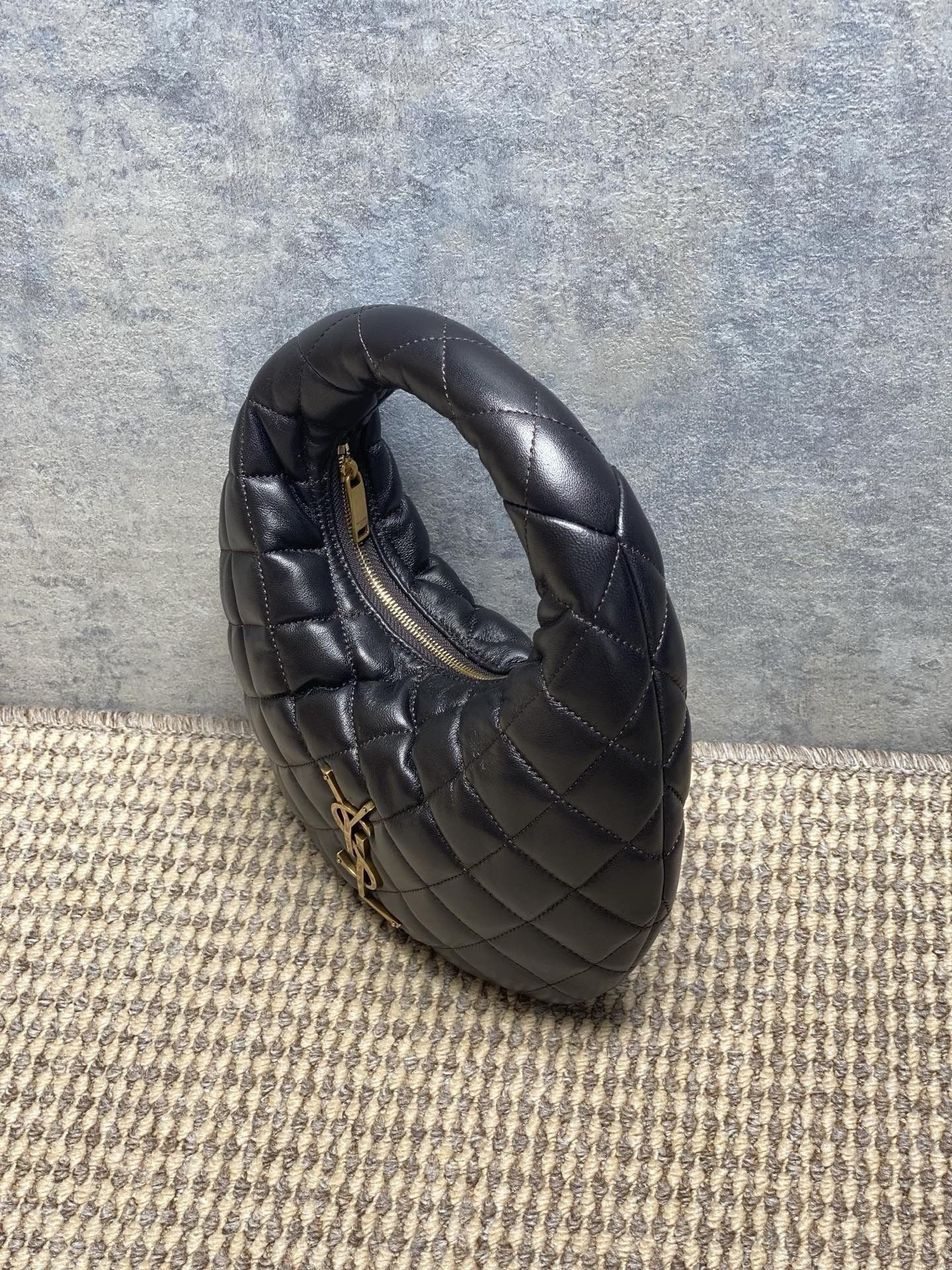 YSL ICARINO IN QUILTED NAPPA 17x13x3cm - Image 4