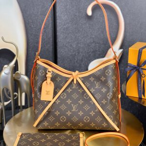 Alternative view of LV CARRYALL PM M46203