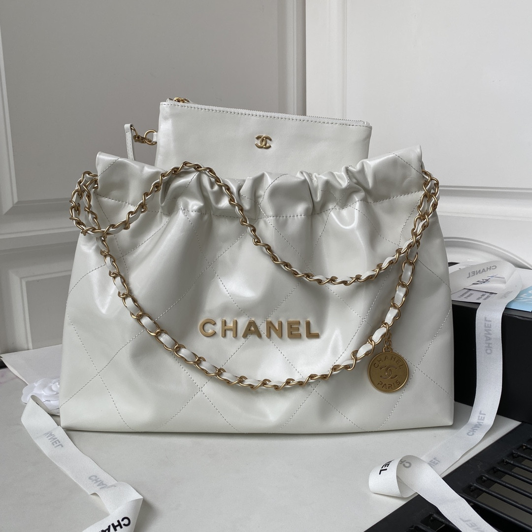 CHANEL 22 HANDBAG Shiny Calfskin white 30¡Á45¡Á8cm