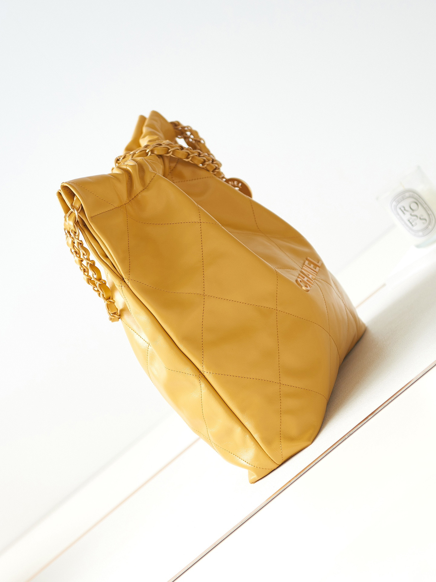 CHANEL 22 SMALL HANDBAG Shiny Calfskin YELLOW 15.21¡Á16.38¡Á3.12 in - Image 3