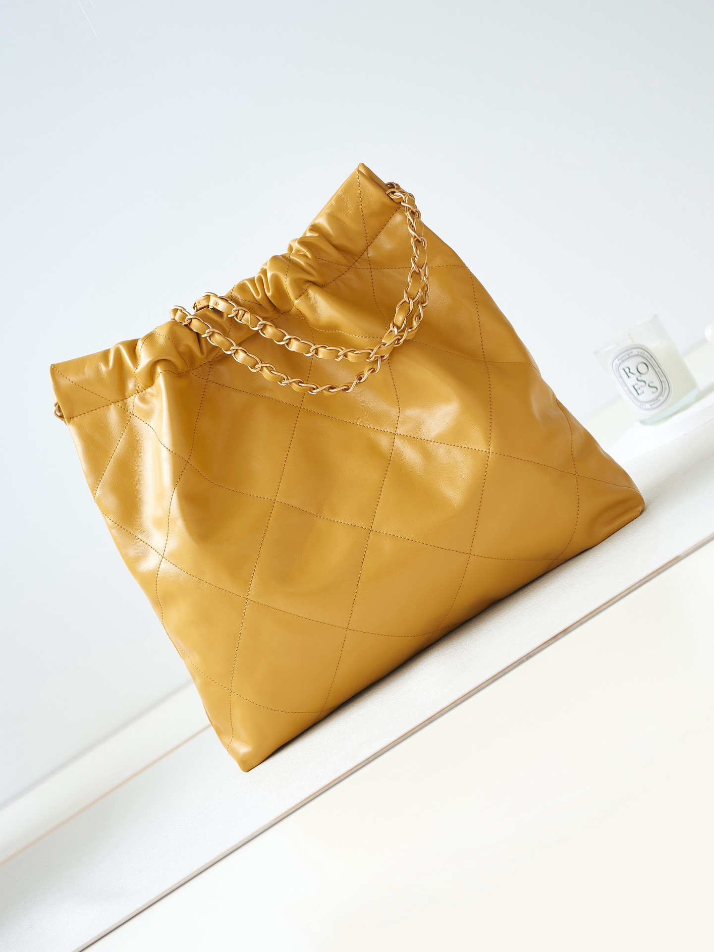 CHANEL 22 SMALL HANDBAG Shiny Calfskin YELLOW 15.21¡Á16.38¡Á3.12 in - Image 5