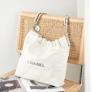 CHANEL 22 SMALL HANDBAG Shiny Calfskin White 13.7¡Á14.4¡Á2.7 in