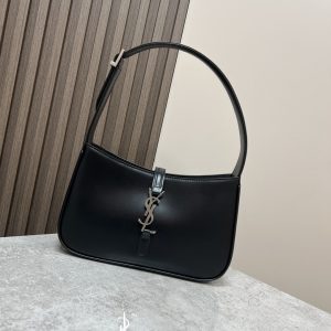 YSL LE 5 ¨¤ 7 IN SMOOTH LEATHER NOIR SILVER 9 X 6.3 X 2.5 INCHES