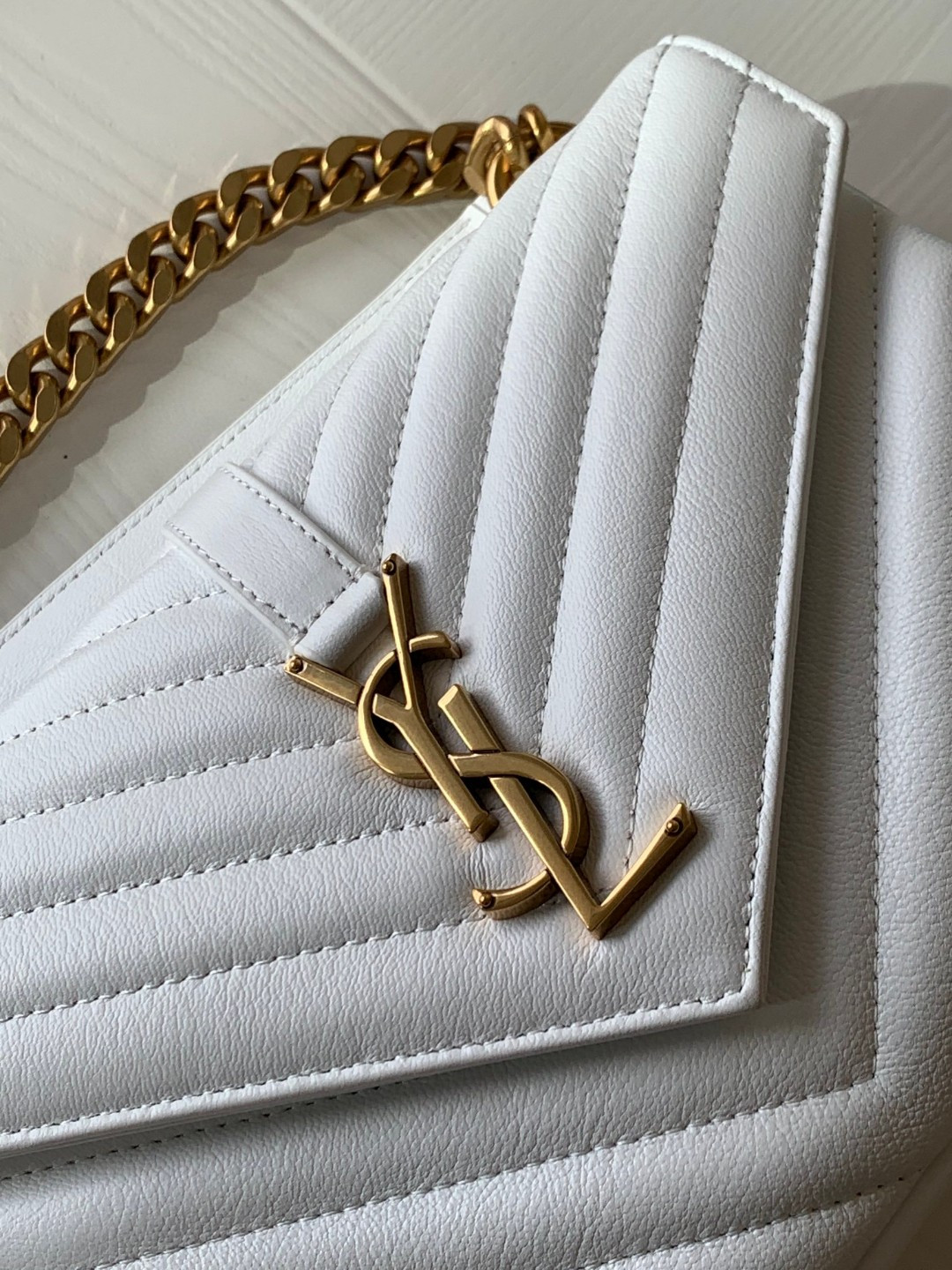 YSL COLLEGE MEDIUM IN QUILTED LEATHER white 9.4 X 6.6 X 2.5 INCHES - Image 6