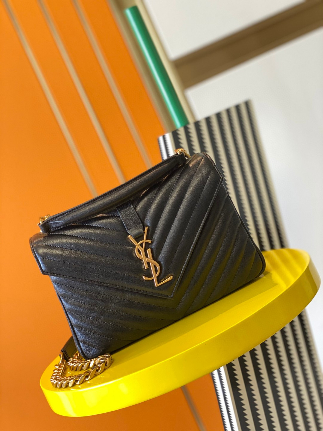YSL COLLEGE MEDIUM IN QUILTED LEATHER BLACK 9.4 X 6.6 X 2.5 INCHES - Image 2