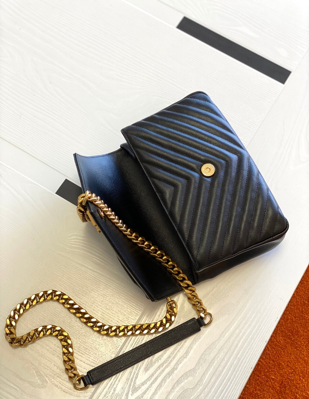 YSL COLLEGE MEDIUM IN QUILTED LEATHER BLACK 9.4 X 6.6 X 2.5 INCHES - Image 6