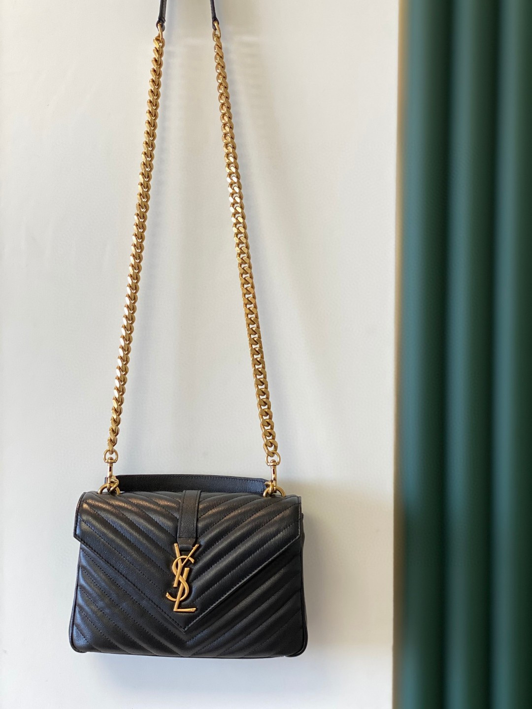YSL COLLEGE MEDIUM IN QUILTED LEATHER BLACK 9.4 X 6.6 X 2.5 INCHES - Image 10