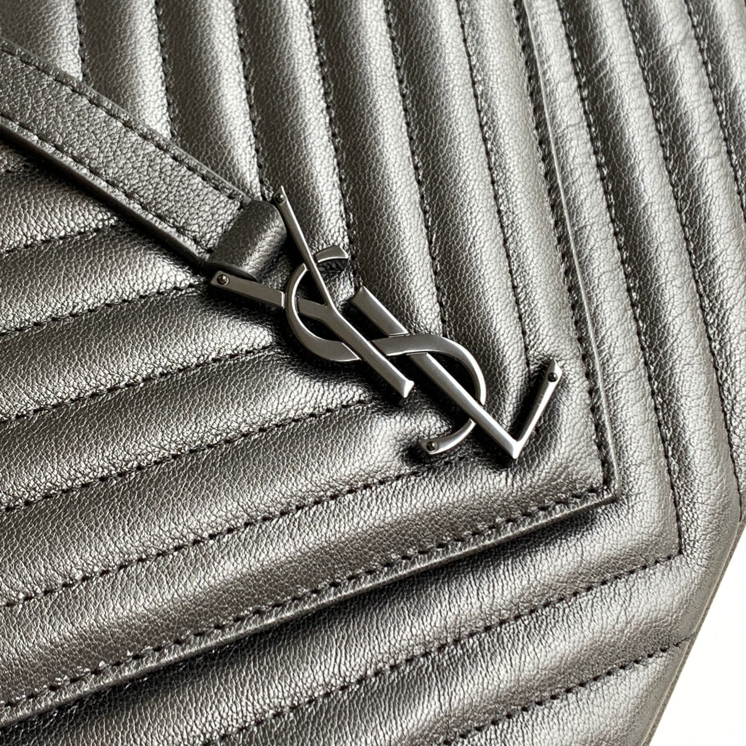 YSL COLLEGE MEDIUM IN QUILTED LEATHER ALL BLACK 9.4 X 6.6 X 2.5 INCHES - Image 6
