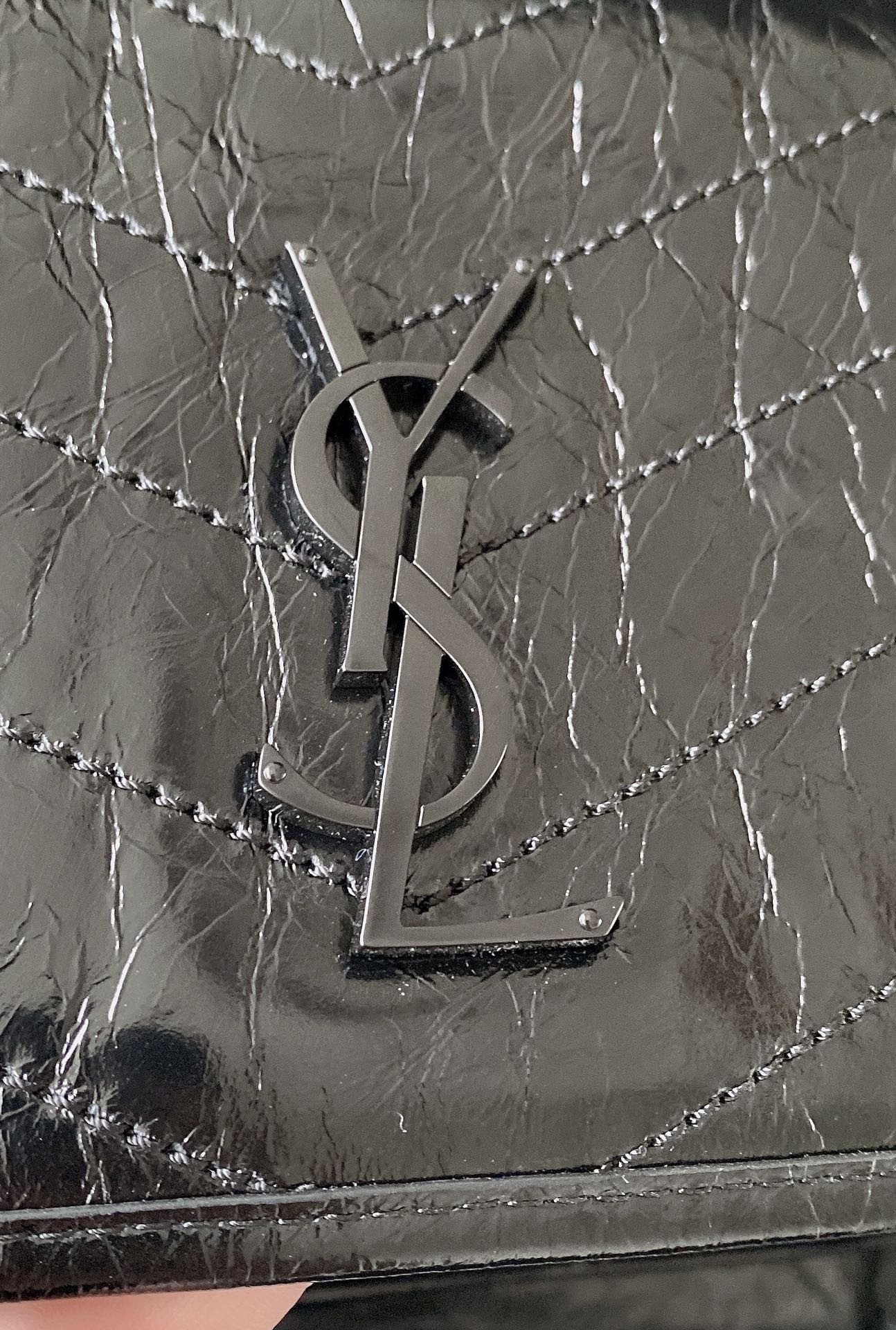 YSL NIKI MEDIUM IN VINTAGE LEATHER ALL BLACK 11 X 7.8 X 3.3 INCHES - Image 7