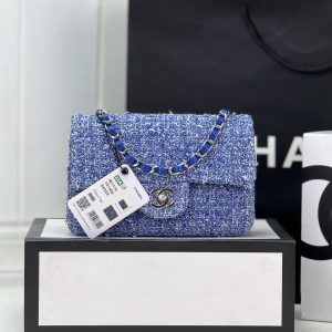 CHANEL MINI CLASSIC 11.12 HANDBAG Tweed & Silver-Tone Metal 4.7 ¡Á 7.8 ¡Á 2.3 in