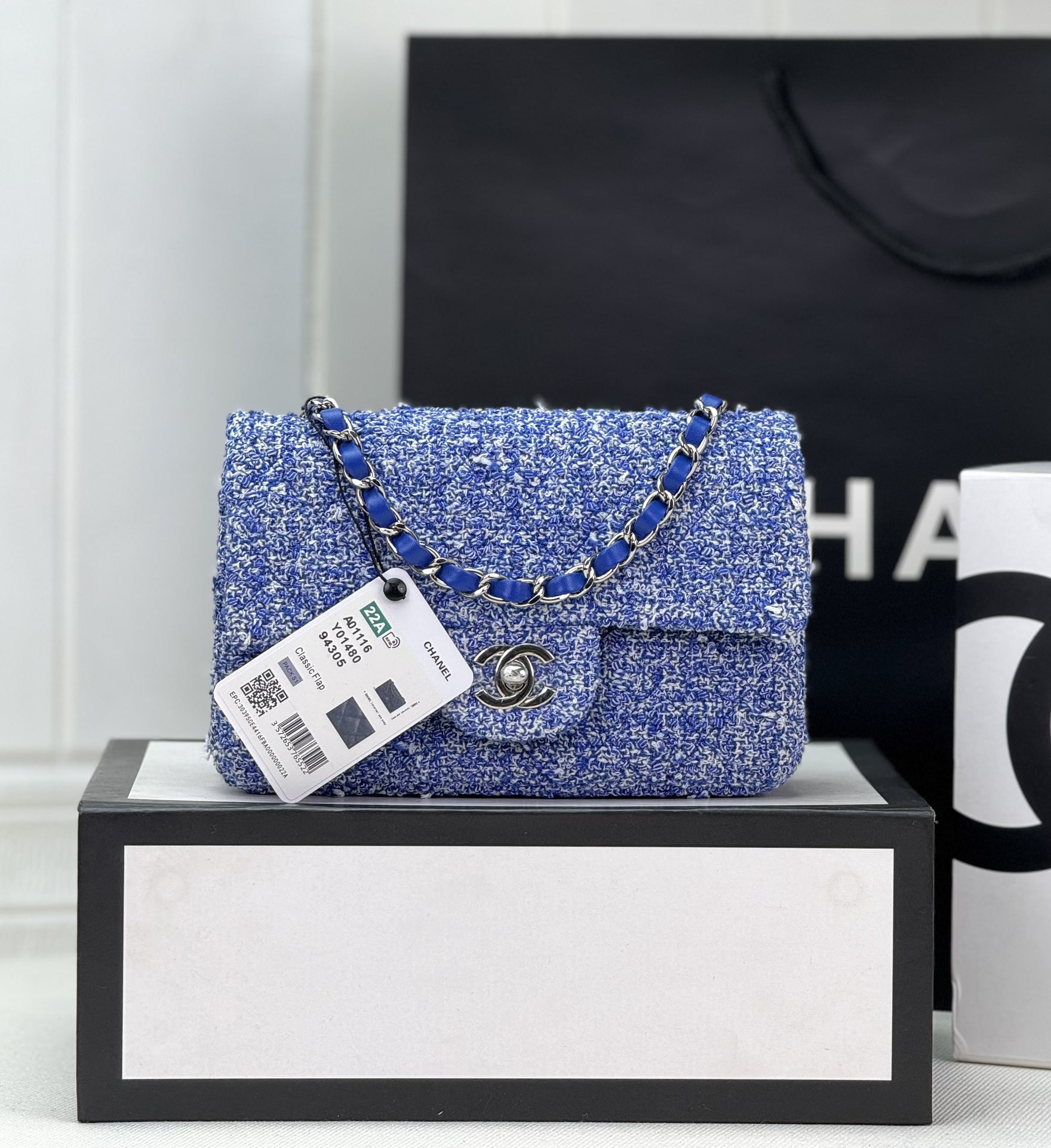 CHANEL MINI CLASSIC 11.12 HANDBAG Tweed & Silver-Tone Metal 4.7 ¡Á 7.8 ¡Á 2.3 in