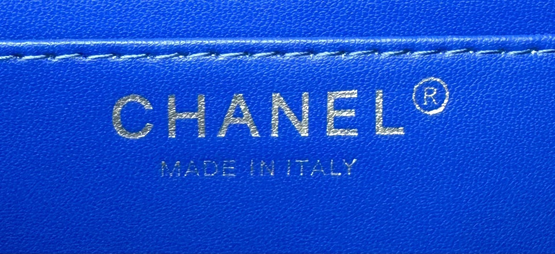CHANEL MINI CLASSIC 11.12 HANDBAG Tweed & Silver-Tone Metal 4.7 ¡Á 7.8 ¡Á 2.3 in - Image 9