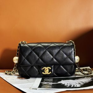 CHANEL CLASSIC HANDBAG Pearl Chain 13x20.5x6.5cm