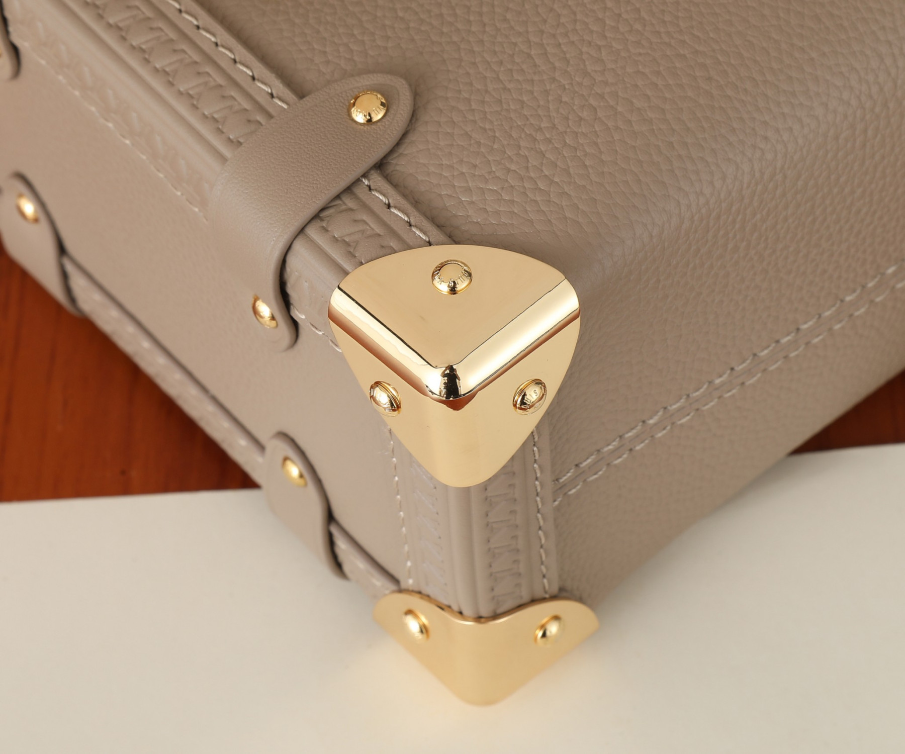 LV Side Trunk MM M25172 8.3 x 5.5 x 2.4 inches - Image 19