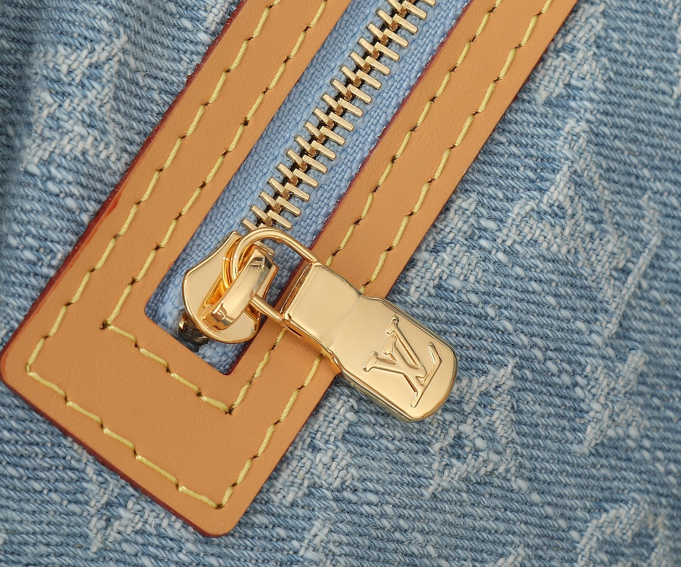 LV Keepall Bandouli¨¨re 45 M25334 17.7 x 10.6 x 7.9 inches - Image 13