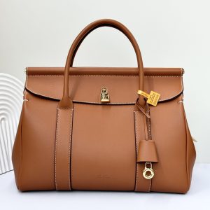 Loro Piana Loom Bag L32 Smooth Calfskin 33 x 23 x 18 cm