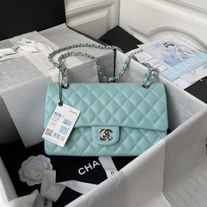 Chanel Classic Flap Bag 15.5×25.5×6.5cm