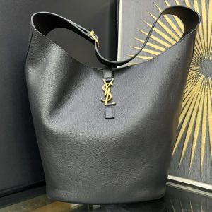 YSL LE 5 ¨¤ 7 hobo in grained leather 26x31.5x13.5cm