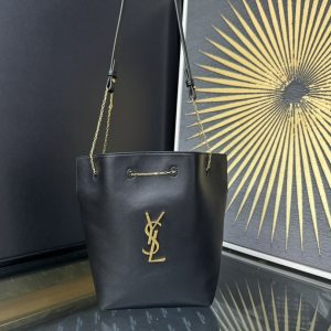 YSL POCHON in lambskin 20x24x3cm