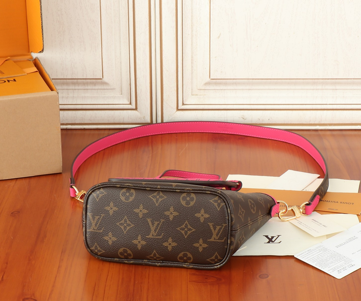 LV Neverfull Bandouli¨¨re Inside Out BB M12106 24x14x9cm - Image 5