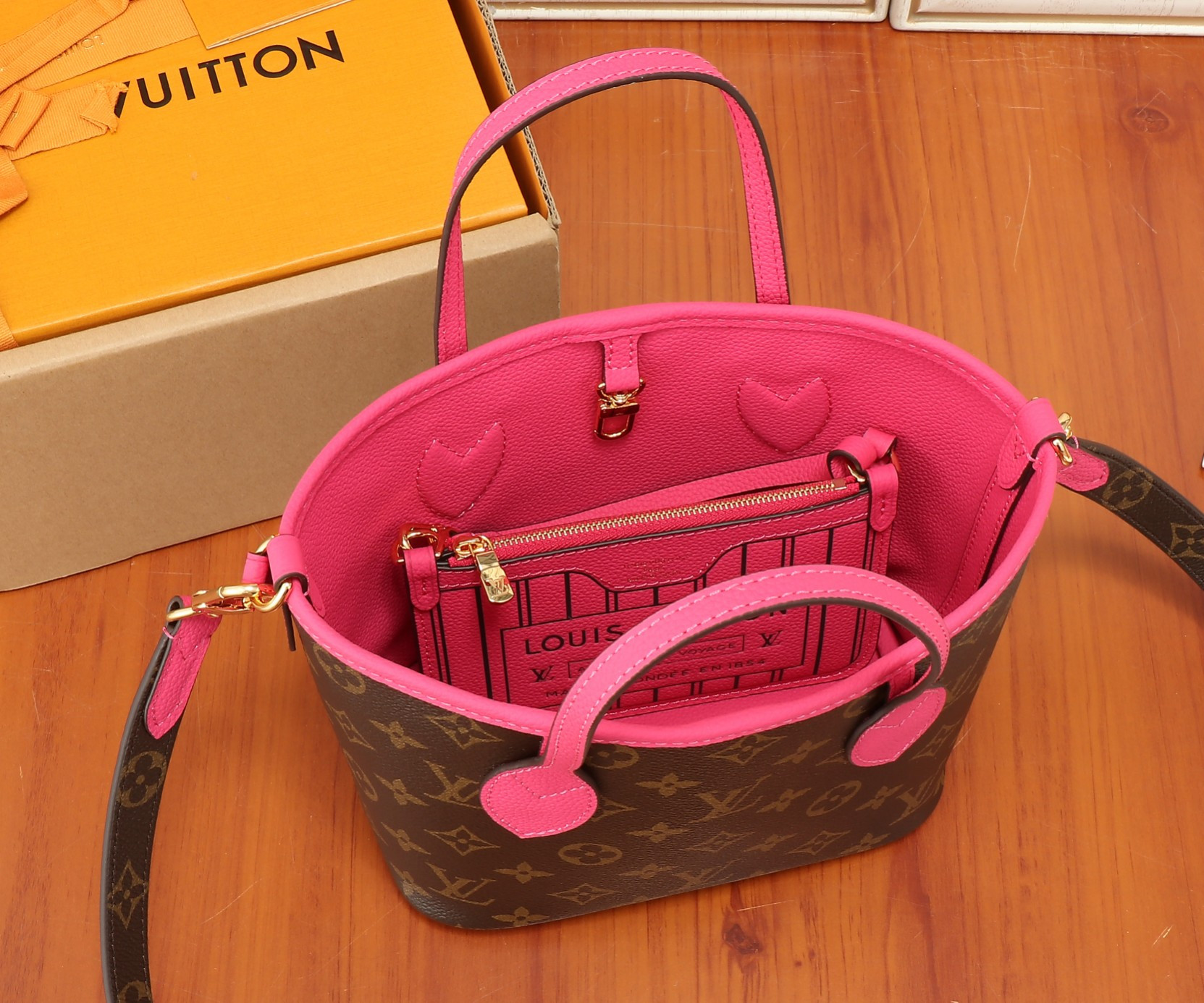 LV Neverfull Bandouli¨¨re Inside Out BB M12106 24x14x9cm - Image 4