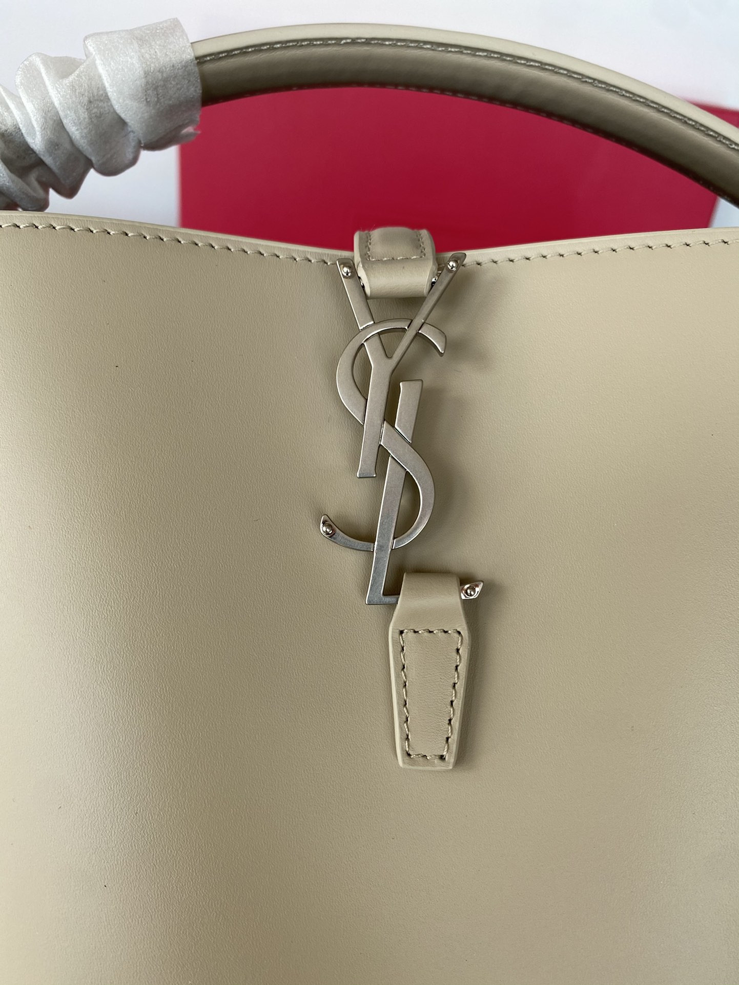 YSL LE 37 Small (Shiny Leather) 17 x 20 x 13 CM - Image 6