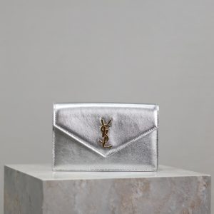 Alternative view of YSL Cassandra WOC envelope chain wallet 19x12.5x3.5cm