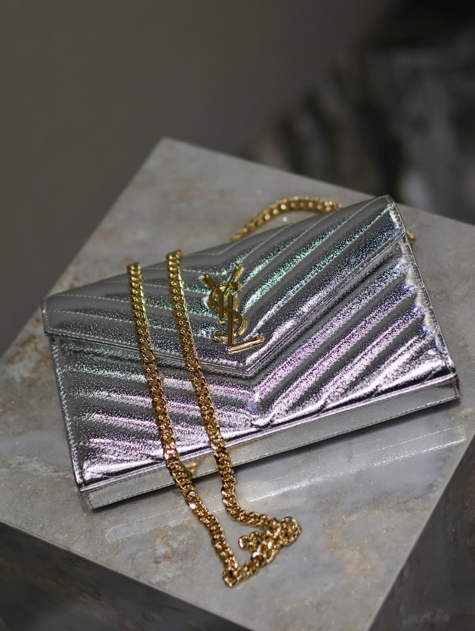 YSL Cassandra Monogram Classic Chain Wallet 22.5 x 14 x 4cm - Image 7