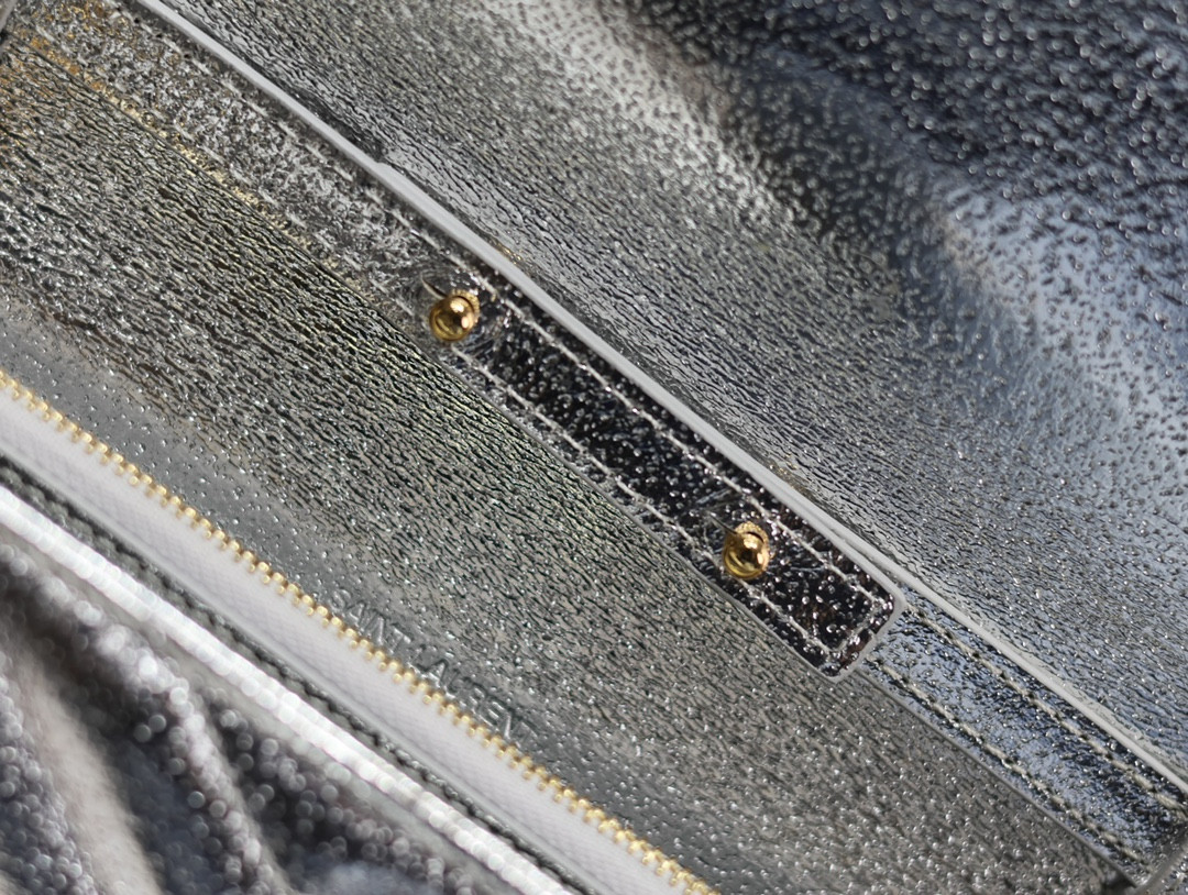 YSL Cassandra Monogram Classic Chain Wallet 22.5 x 14 x 4cm - Image 10
