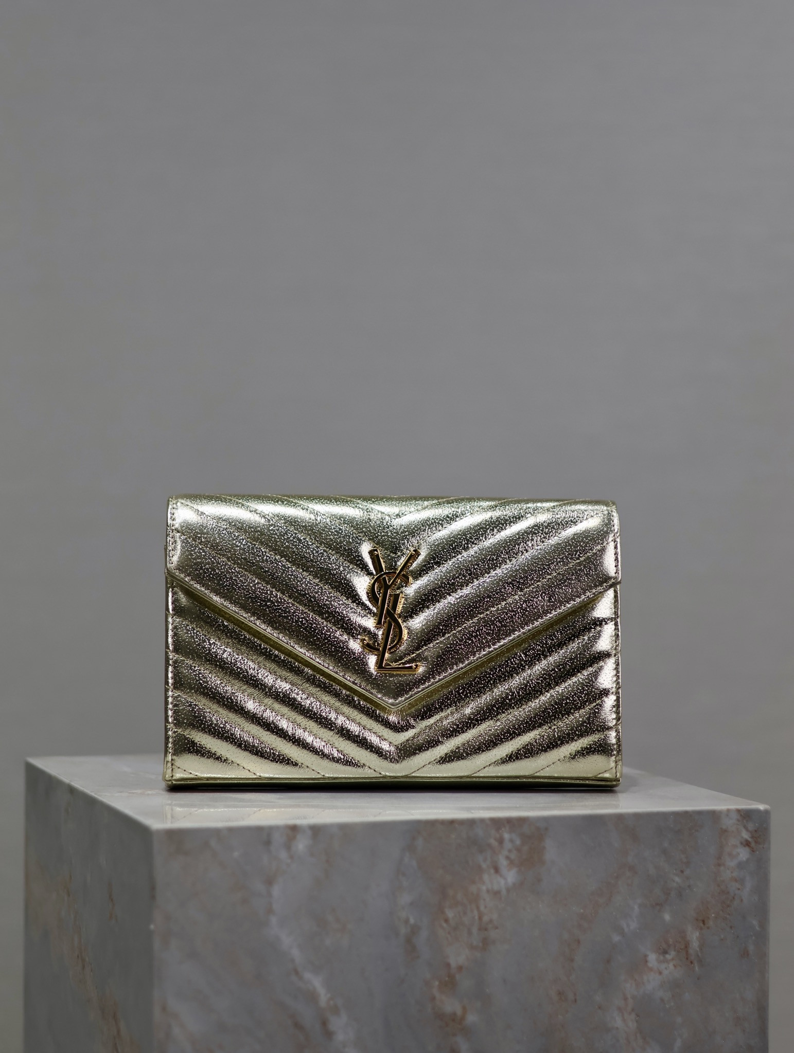 YSL Cassandra Monogram Classic Chain Wallet 22.5 x 14 x 4cm - Image 2